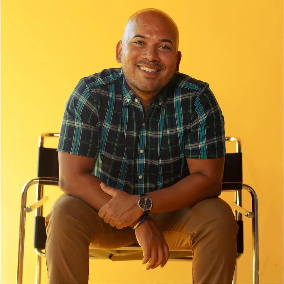 Ty Profile Yellow Seated (1)